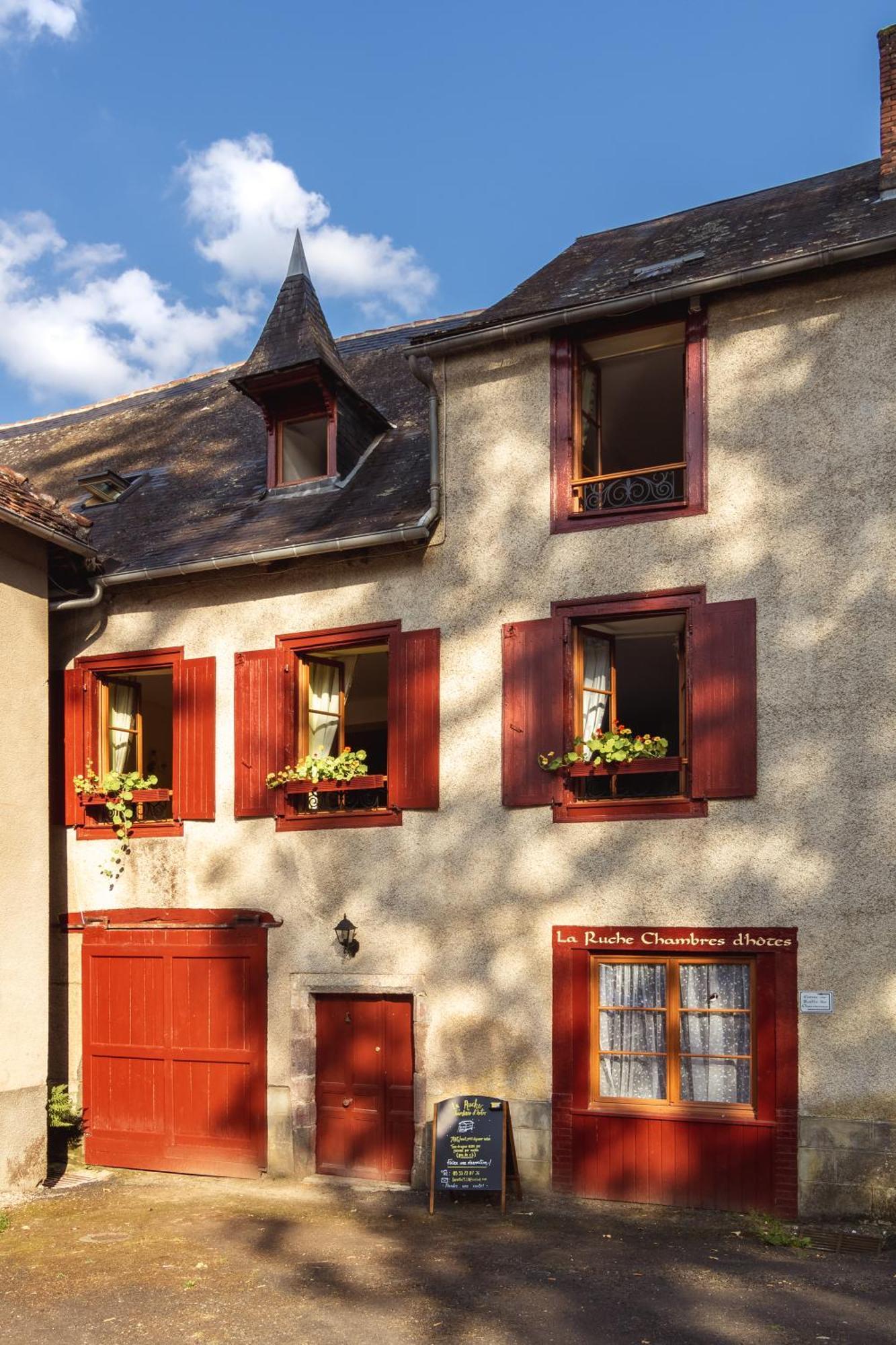 La Ruche Chambres D'Hotes Segur-le-Chateau Exteriör bild
